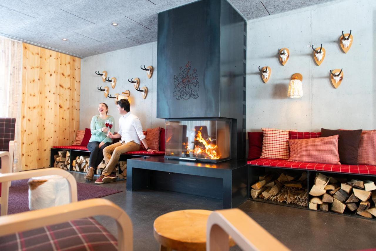 Berghotel Mettmen Schwanden  Exteriör bild
