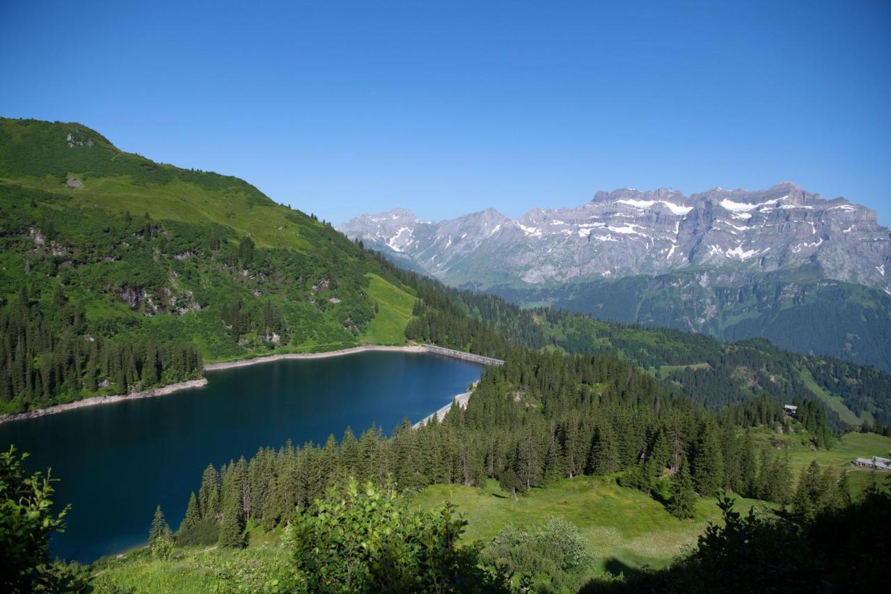 Berghotel Mettmen Schwanden  Exteriör bild