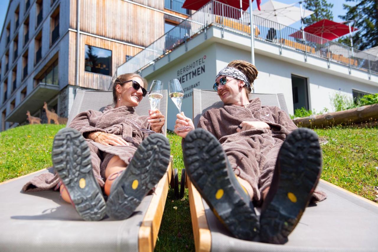 Berghotel Mettmen Schwanden  Exteriör bild